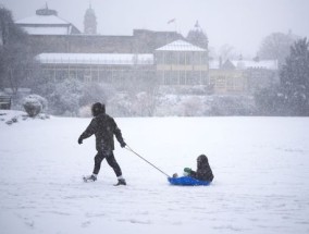 新的英国天气图准确地显示了72小时不间断降雪的地点和时间